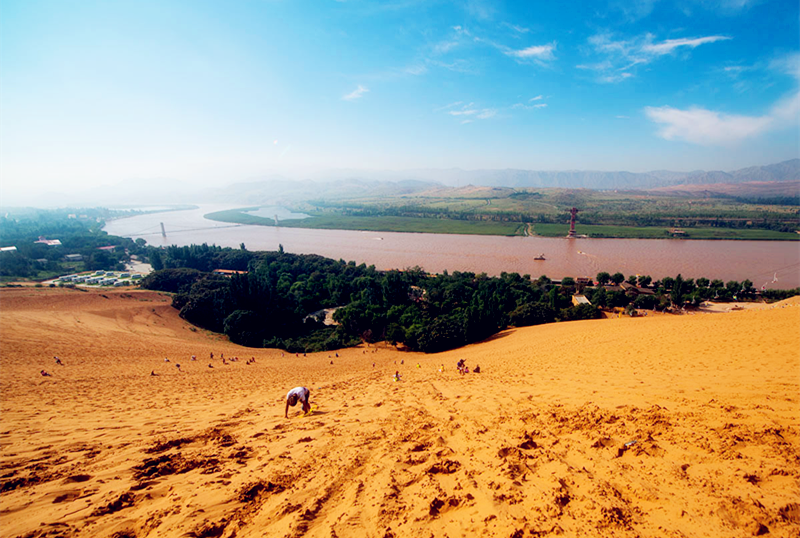 金色高原的呼唤——宁夏风情舞台剧